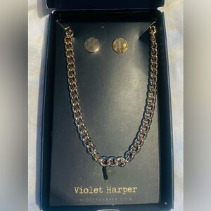 Elegant Gold Necklace and Earring Set